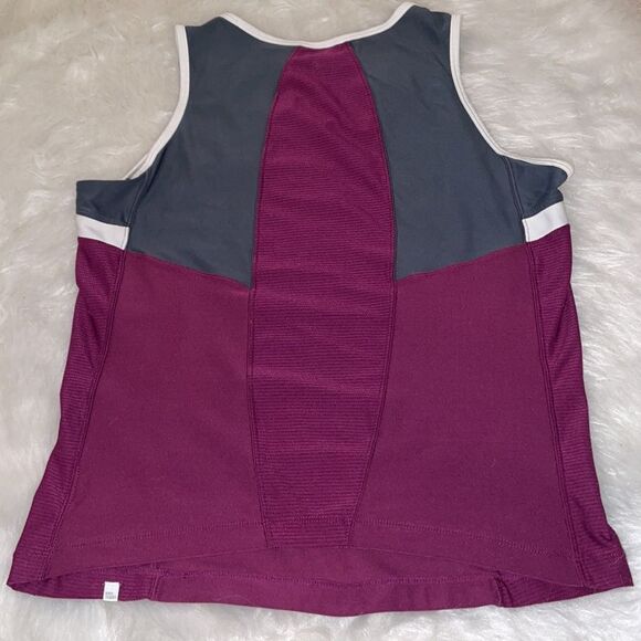 Nike Women’s Fit Dry Workout Top - Picture 3 of 5